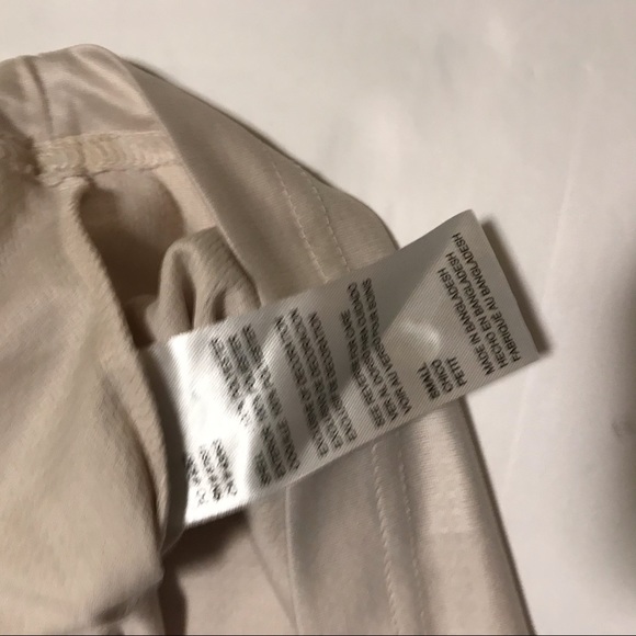 Umbro Jersey Taupe V-Neck Shirt Small NWT - Picture 7 of 9